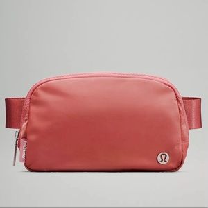 Lululemon Everywhere Belt Bag Brier Rose